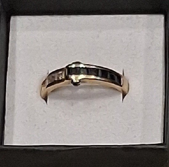 18 karaat gouden ring met saffier., Handtassen en Accessoires, Ringen, Gebruikt, B, Ophalen of Verzenden, Dame of Heer