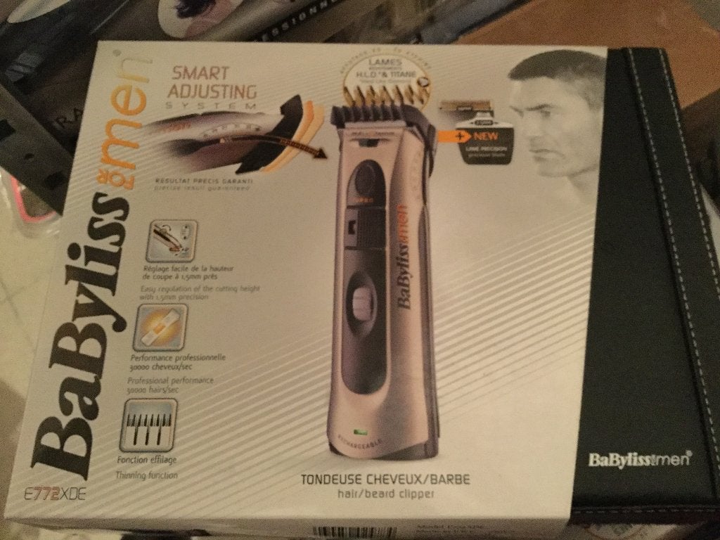Tondeuse à cheveux et à barbe Babyliss en étui cuir, neuve, Enlèvement ou Envoi, Neuf, Tondeuse