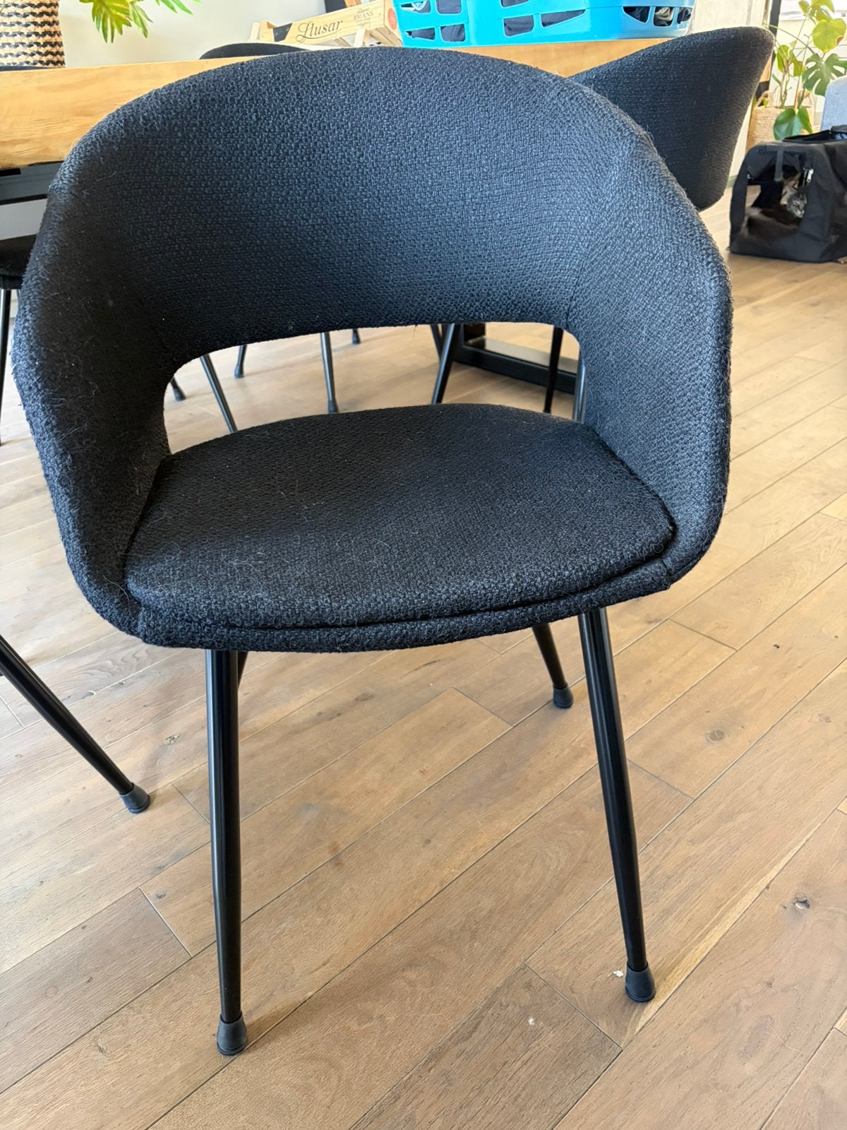Zwarte stoelen stof en metaal 45€ per stoel 8stuks, Huis en Inrichting, Stoelen, Ophalen, Gebruikt, Zwart, Metaal