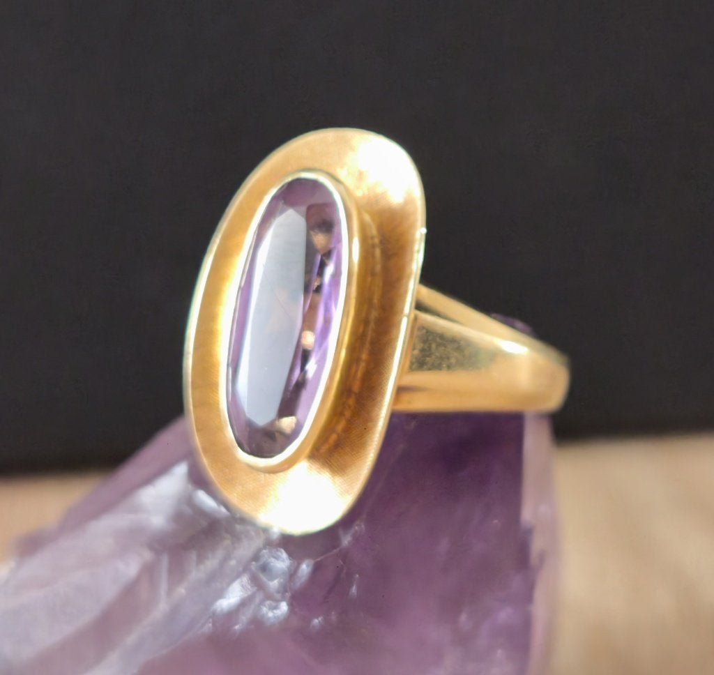 Prachtige Vintage 18k Gouden Ring met Ovale Amethist, 18 tot 19, Gebruikt, Ophalen of Verzenden, Met edelsteen