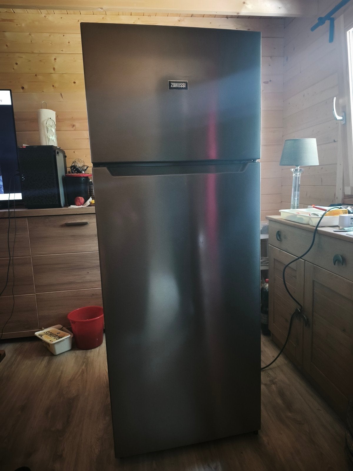 Nette Zanussi Koel-vriescombinatie (RVS-look) – Werk, Enlèvement
