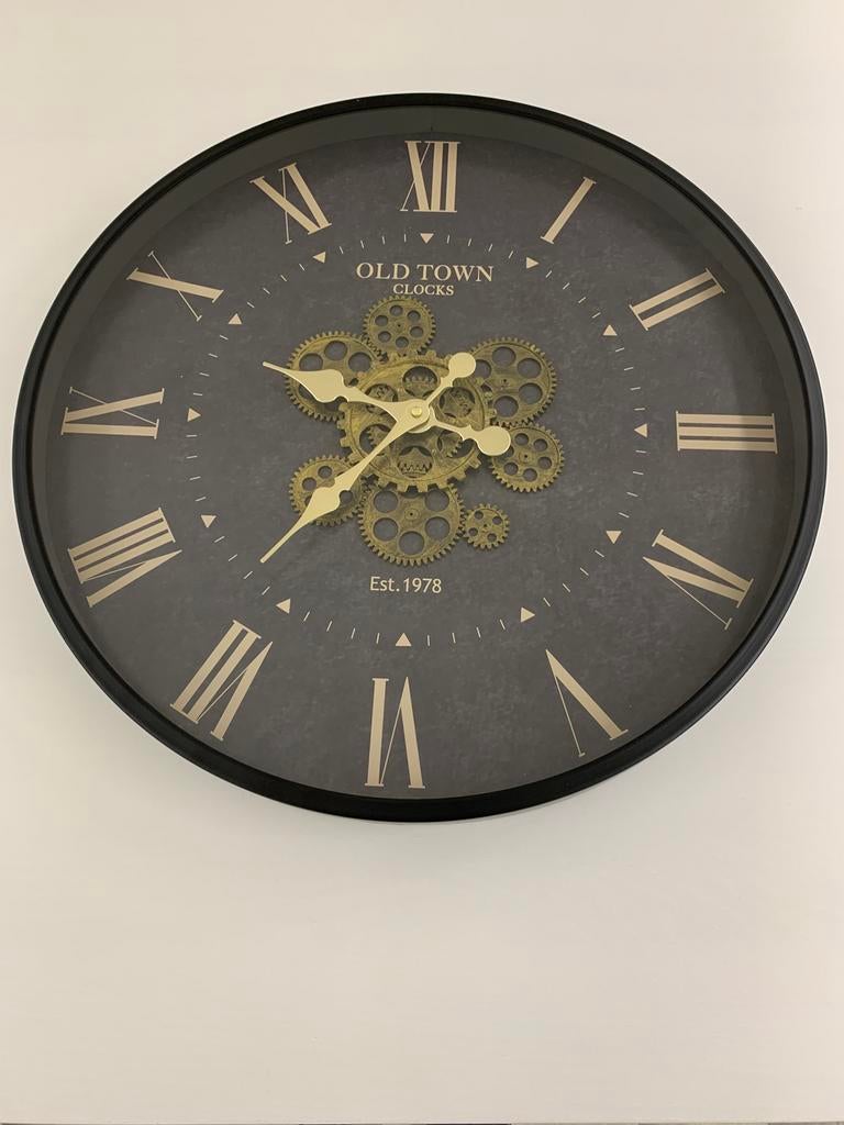 Grote Wandklok Zwart – 55 cm – Industriële Look, Huis en Inrichting, Ophalen, Zo goed als nieuw, Analoog, Wandklok