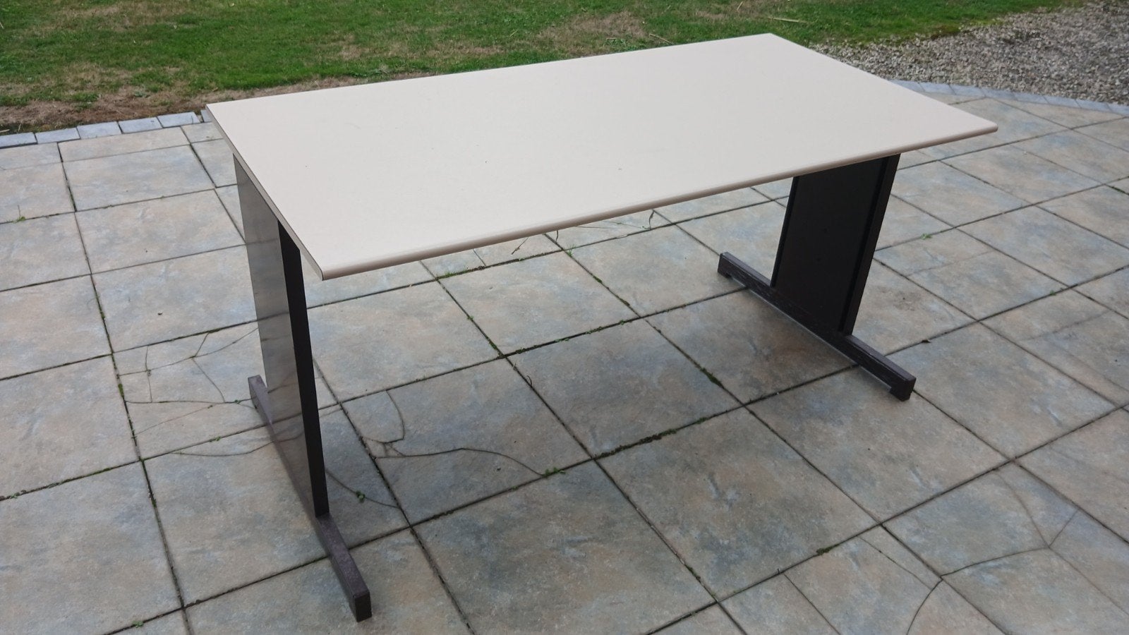 Table/bureau, Enlèvement