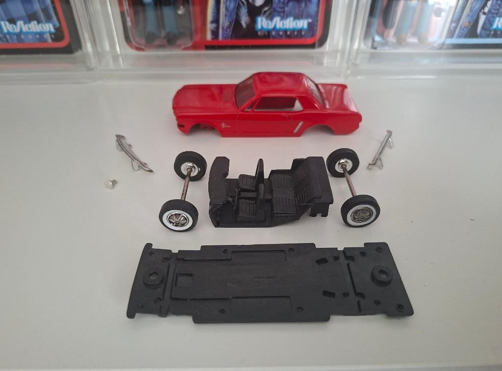1965 Mustang 1:43 ERTL, Hobby & Loisirs créatifs, Voitures miniatures | 1:43, Utilisé, Voiture, Autres marques, Enlèvement ou Envoi