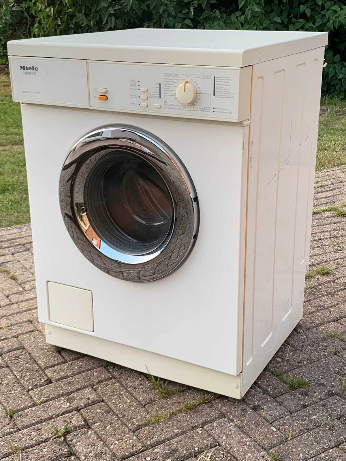 Miele Prisma Wasmachine 1300 toeren, Ophalen, 1200 tot 1600 toeren, 4 tot 6 kg, Wolwasprogramma