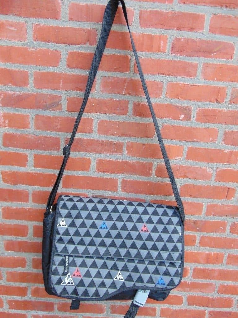 Schoudertas Le coq sportif nieuw, Bijoux, Sacs & Beauté, Sacs | Sacs à bandoulière, Enlèvement ou Envoi, Neuf, Noir, Autres marques