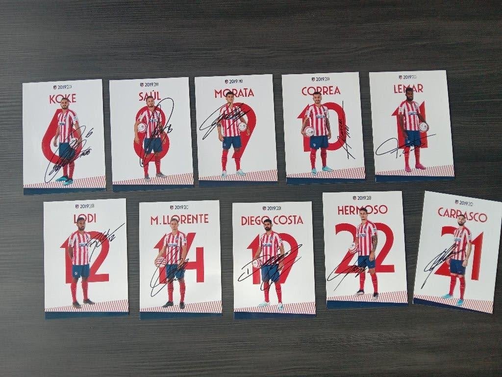 Gesigneerde 2019-2020 spelerskaarten van Atletico Madrid, Sport en Fitness, Ophalen of Verzenden, Nieuw, Clubaccessoires