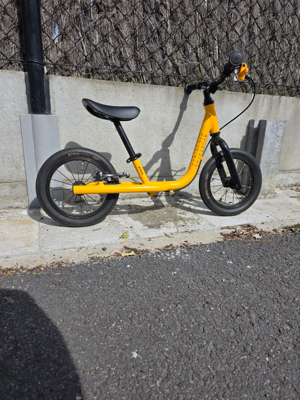Loopfietsje b´twin, Fietsen en Brommers, Fietsen | Kinderfietsjes, Ophalen, Velgrem, Nieuw, Minder dan 16 inch