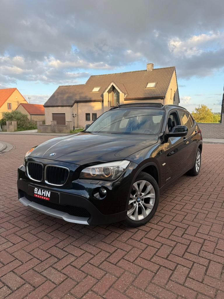 BMW X1, Auto's, BMW, Euro 5, Zwart, Bedrijf, 5 deurs