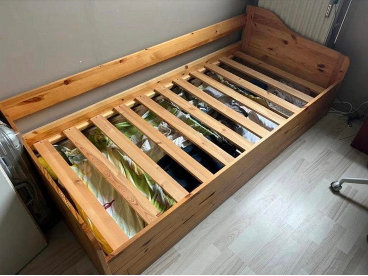 Eenpersoonsbed 90x200 cm met handige opbergruimte, Ophalen, Gebruikt