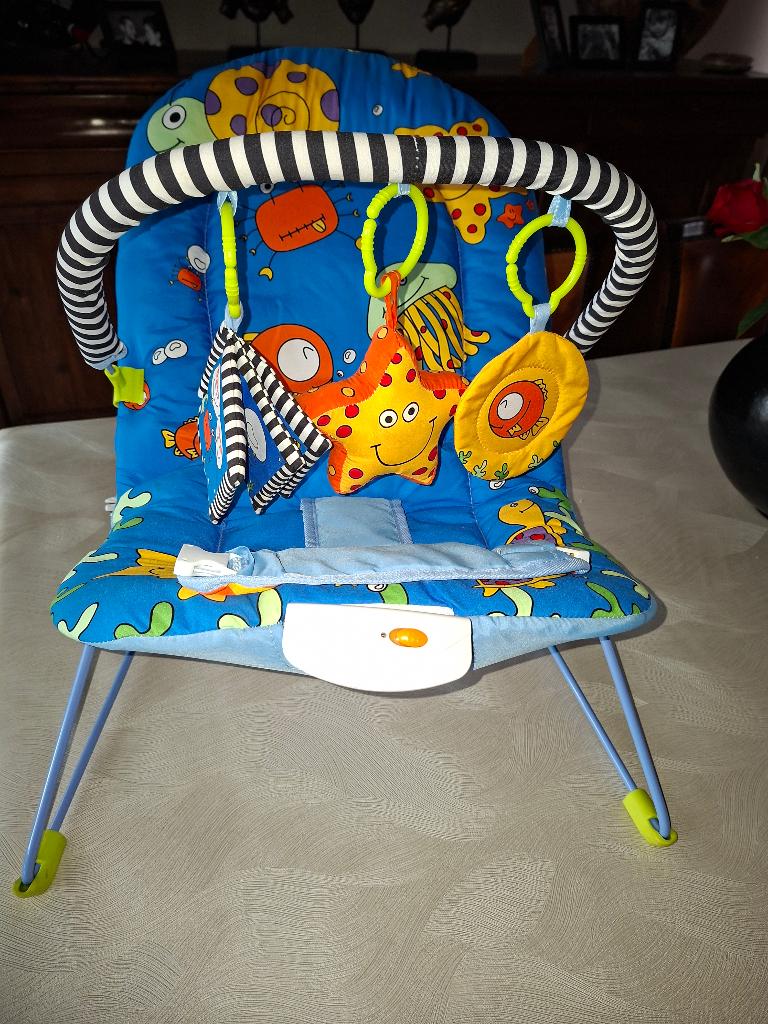 Transat pour bébé avec musique, Enfants & Bébés, Enlèvement, Comme neuf, Chaise rebondissante, Avec ceinture(s)
