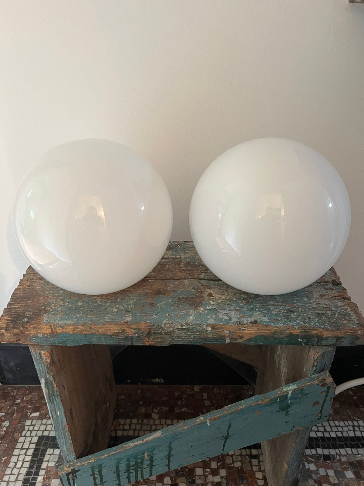 VINTAGE LAMP MELKGLAS BOL PLAFONDLAMP 2 STUKS, Antiek en Kunst, Ophalen of Verzenden