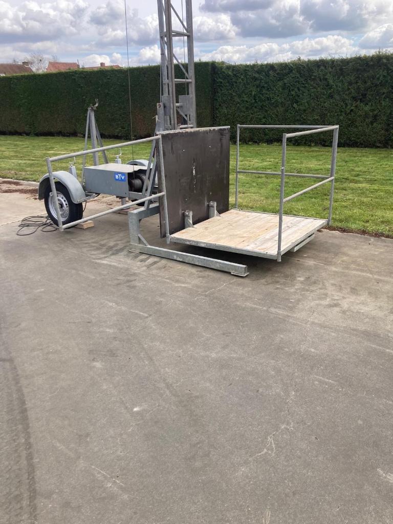 bouwlift in zeer goede staat, Ophalen, Zo goed als nieuw
