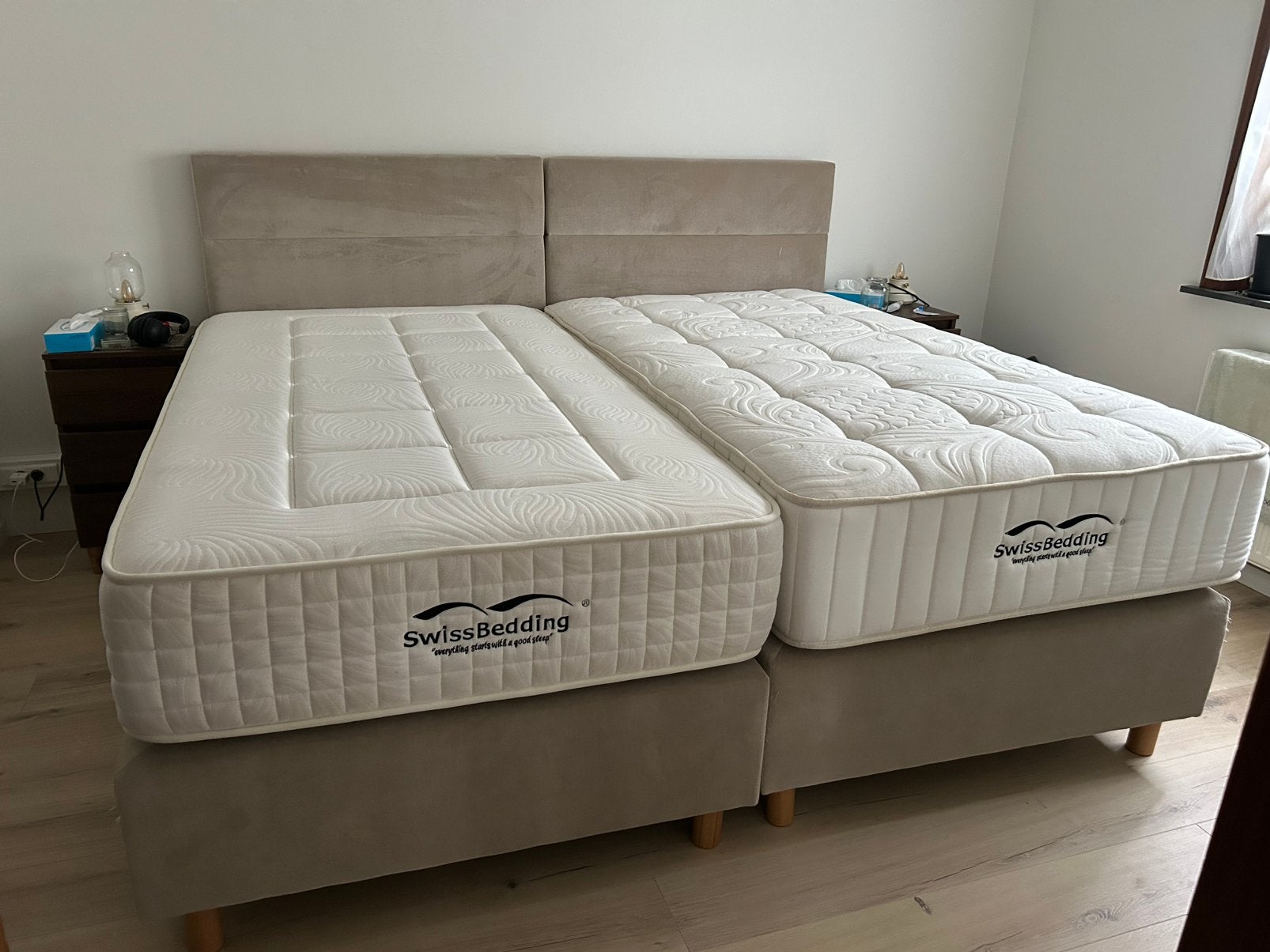 2 Boxsprings bedden, Ophalen, Zo goed als nieuw