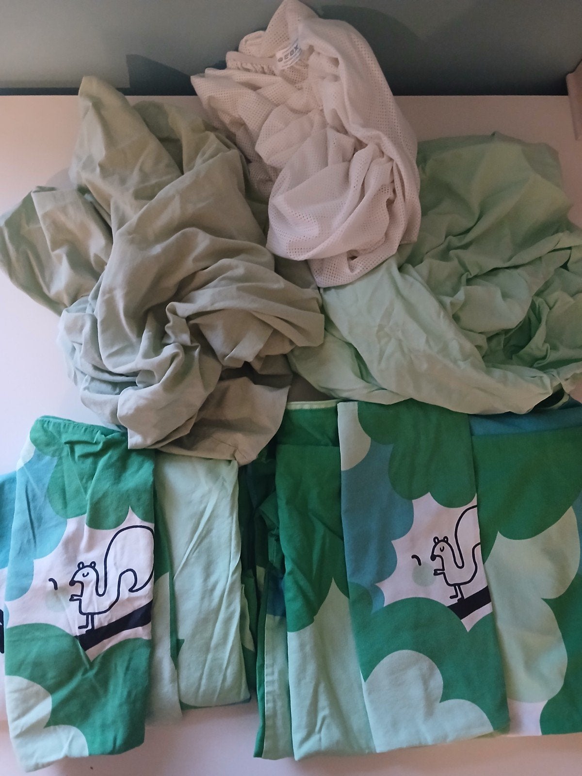 housse en duvet et housse de coussin x2 ikea, Enfants & Bébés, Enlèvement ou Envoi, Lit de bébé, IKEA, Parure de lit