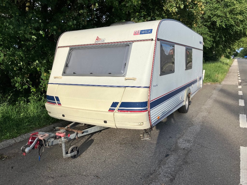 Cravane idéale pour famille nombreuse., Caravans en Kamperen, Caravans, Particulier, meer dan 6, 1000 - 1250 kg, Treinzit, Wilk