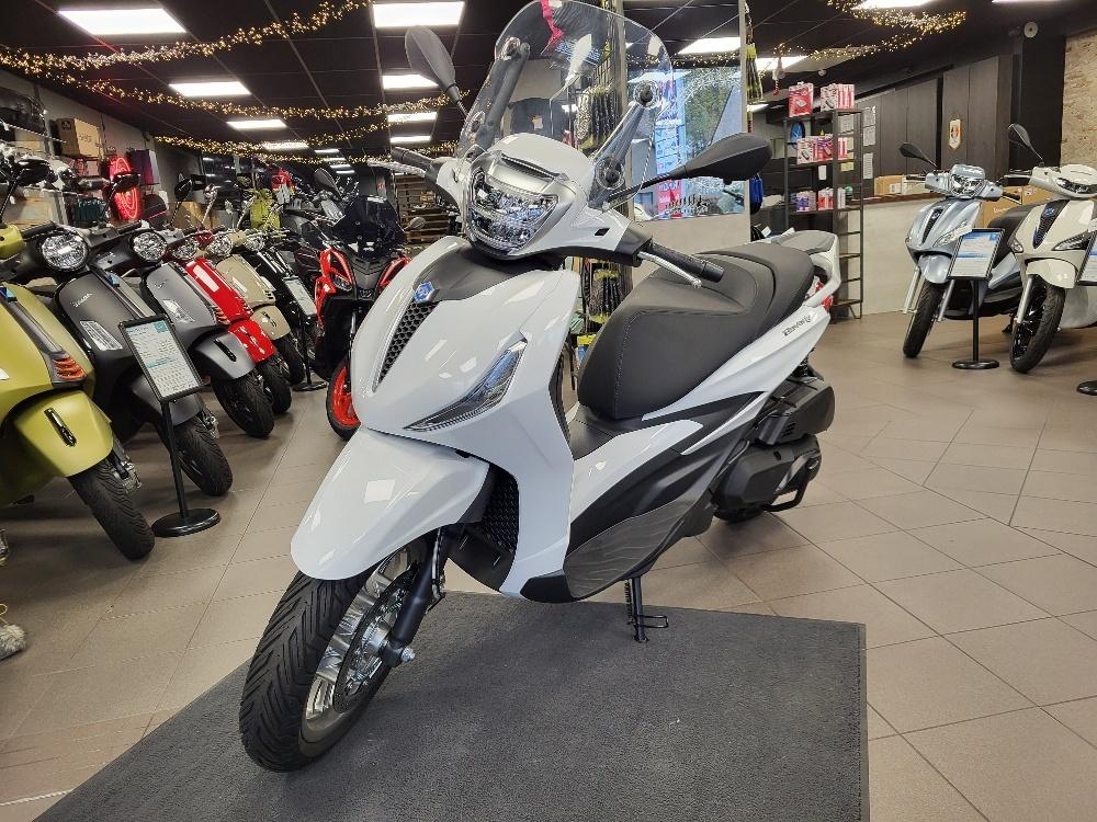 Piaggio Beverly 400, 400 cc, Scooter, Nieuw, Bedrijf