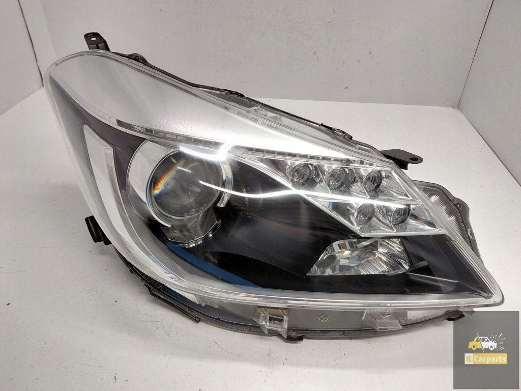 Feu arri re droit pour Toyota Yaris III hybride (2010-2014), Info@toyota.co.jp, Toyota Motor Corporation, Toyota-Cho 1
471-8571  Toyota City