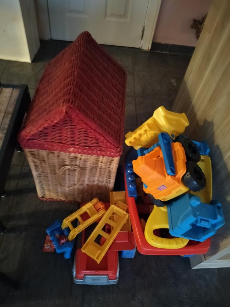 Mega blocks paar honderd tal, Ophalen