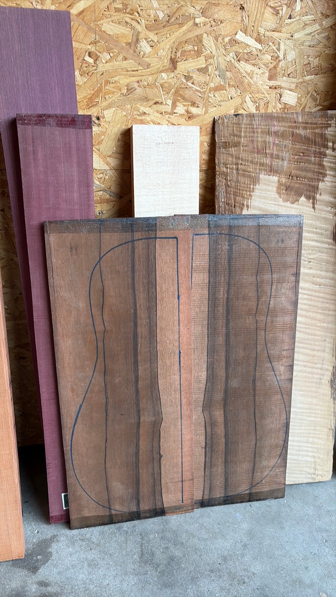 Fabrication de meubles et d'instruments en bois, Enlèvement, Comme neuf
