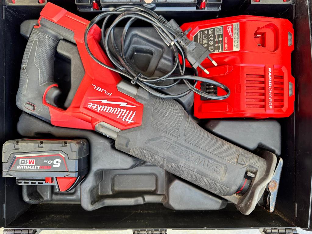 Milwaukee, Enlèvement, Comme neuf