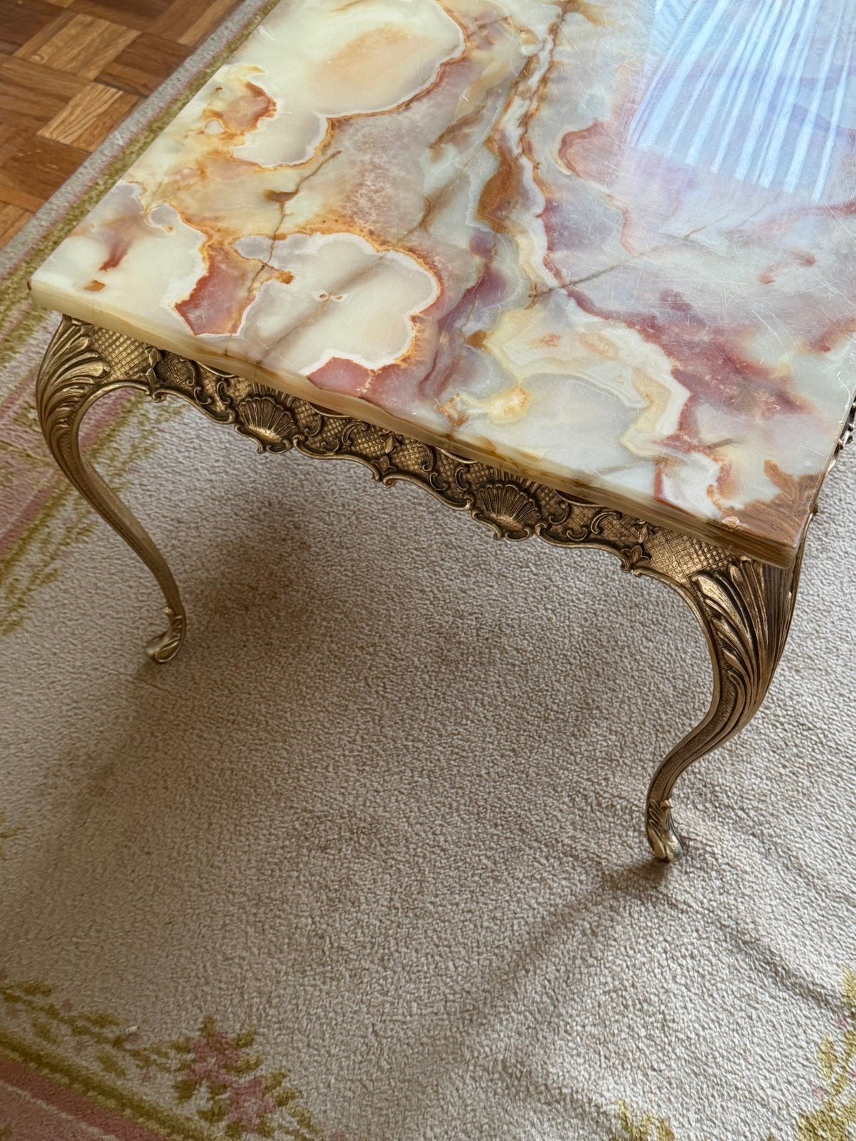 Elegante salontafel in Louis XV-stijl met onyx blad, Enlèvement, Comme neuf, Autres matériaux