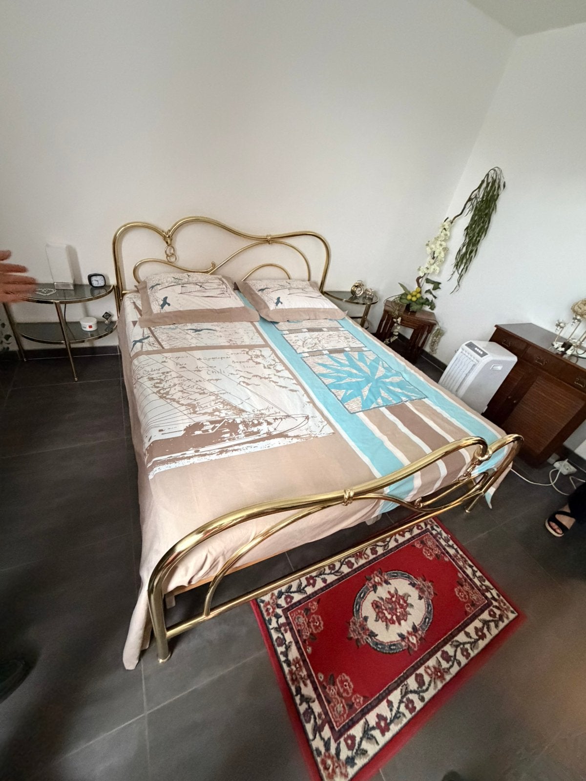 Slaapkamer (bed,kast,2x nachtkastjes), Ophalen, Zo goed als nieuw