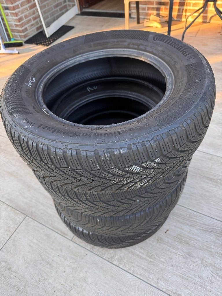 4 pneus CONTINENTAL HIVER 205/65 R 15 T, Autos : Pièces & Accessoires, 15 pouces, Pneus hiver, Véhicule de tourisme, 205 mm