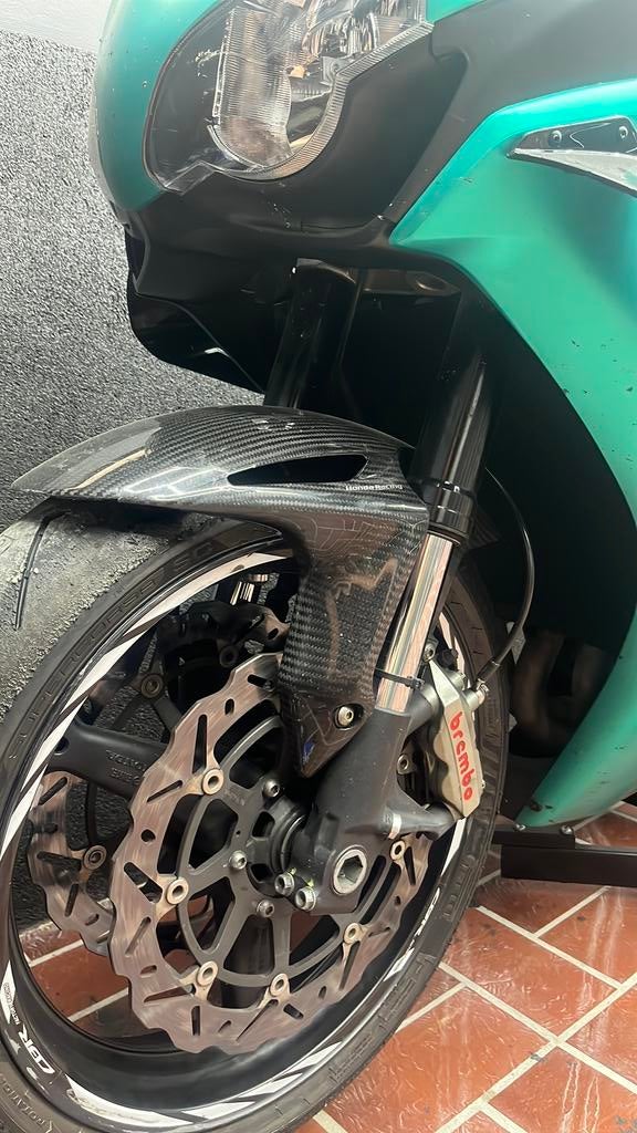 Honda cbr 1000rr carbon spatbord, Motoren, Ophalen