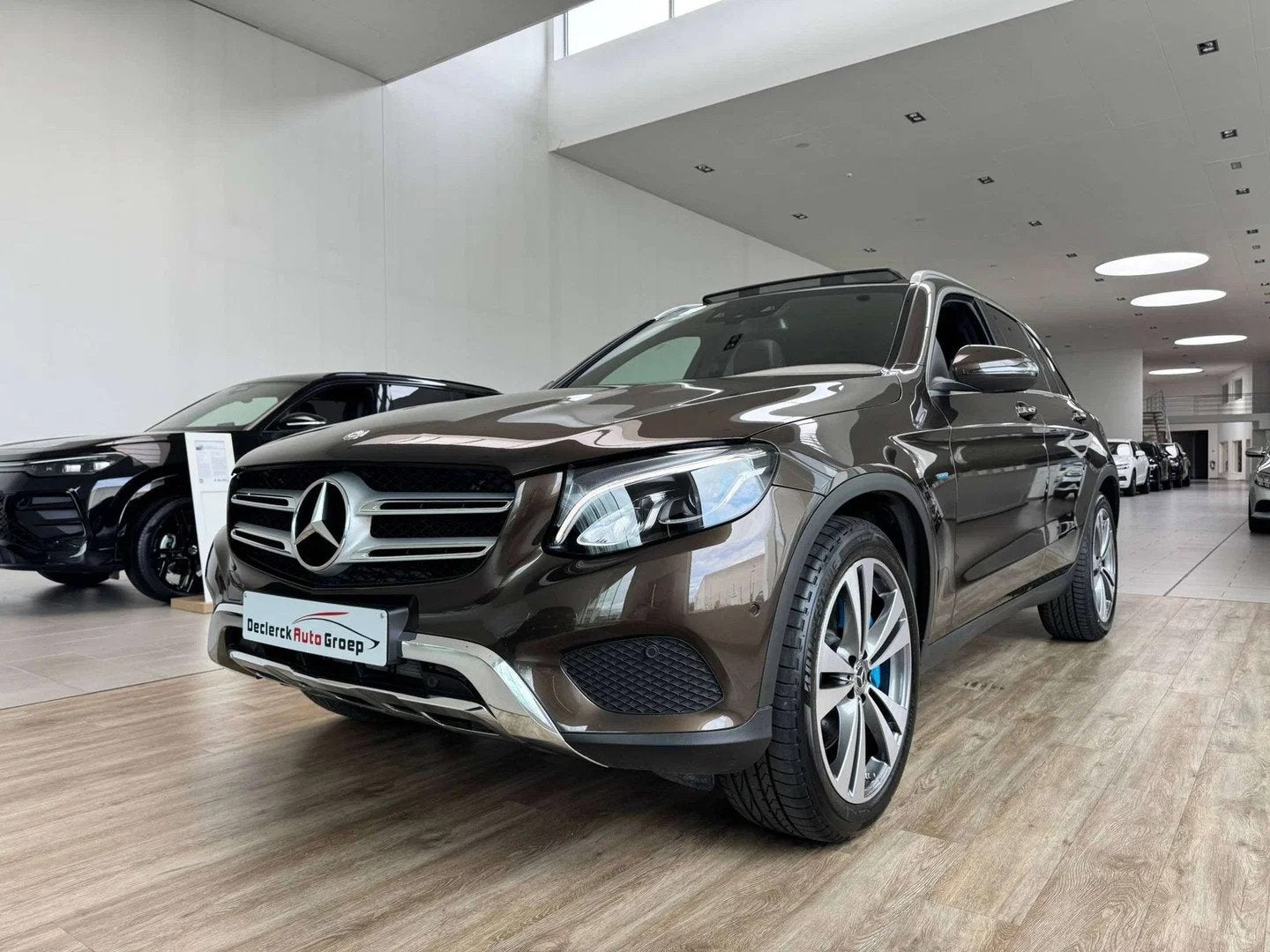 Mercedes-Benz GLC 350 PLUG IN*4 MATIC*TREKHAAK*PANO*HEAD UP*, Automaat, Gebruikt, 4 cilinders, Bruin