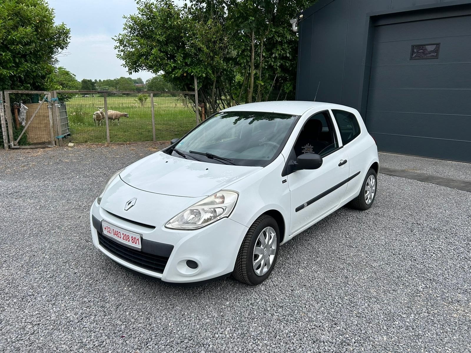 Renault Clio 3 1.2 Essence 08/2012 Euro 5a Distribution OK, Autos, Achat, Entreprise, Verrouillage central, Essence