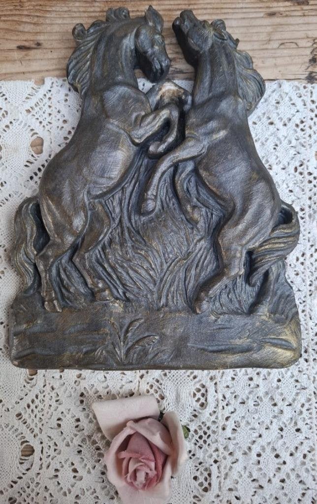Vintage wanddecoratie, 2 steigerende paarden, REJA. V, Enlèvement ou Envoi