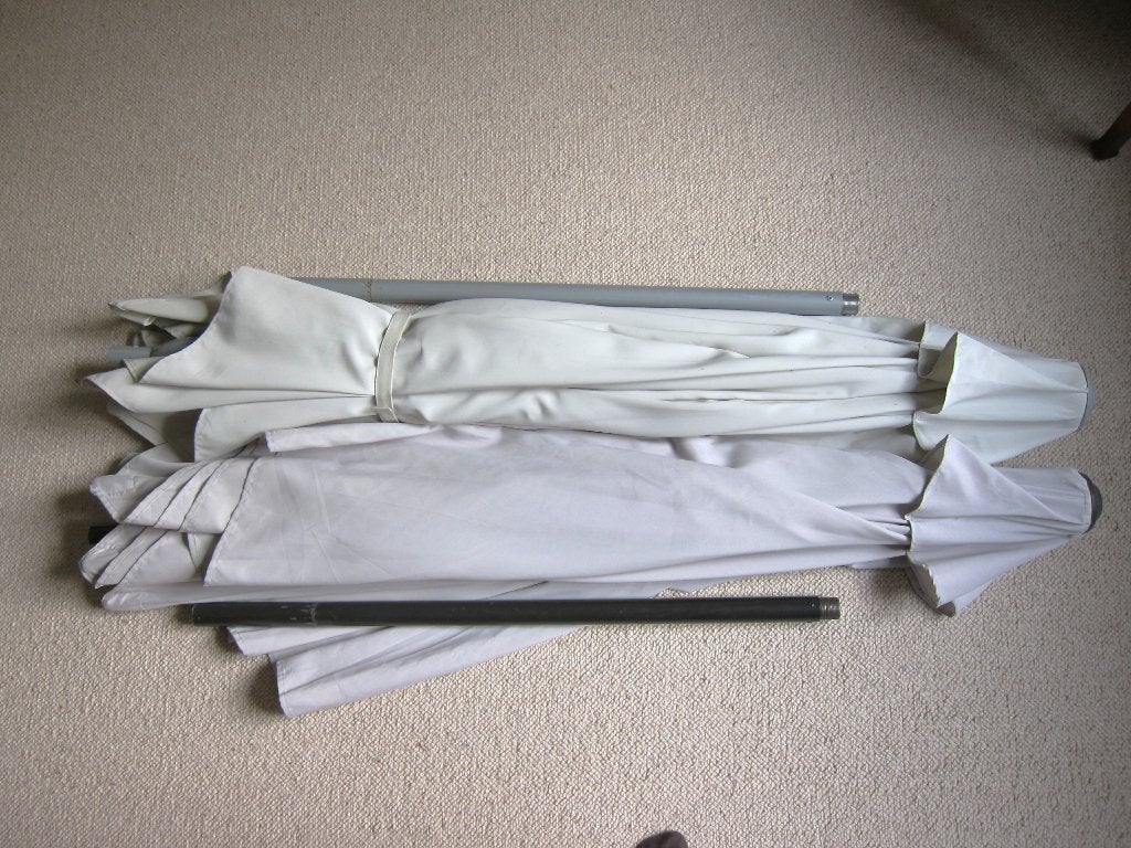 2 parasols, IKEA Karlsö, diameter 3,00 m, Tuin en Terras, Ophalen, Gebruikt, 3 tot 4 meter, Kantelbaar