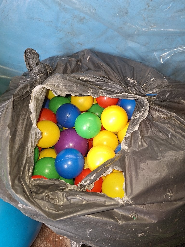 Boules de billard à balles, Enfants & Bébés, Jouets | Extérieur | Jouets en vrac, Enlèvement, Utilisé