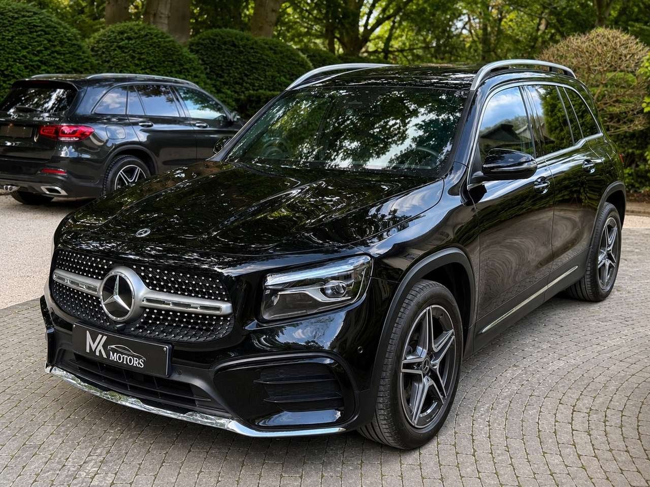 Mercedes-Benz GLB 180 AMG Line- Facelift - Panodak- Ambien, 1332 cm³, Achat, Entreprise, 0 kg