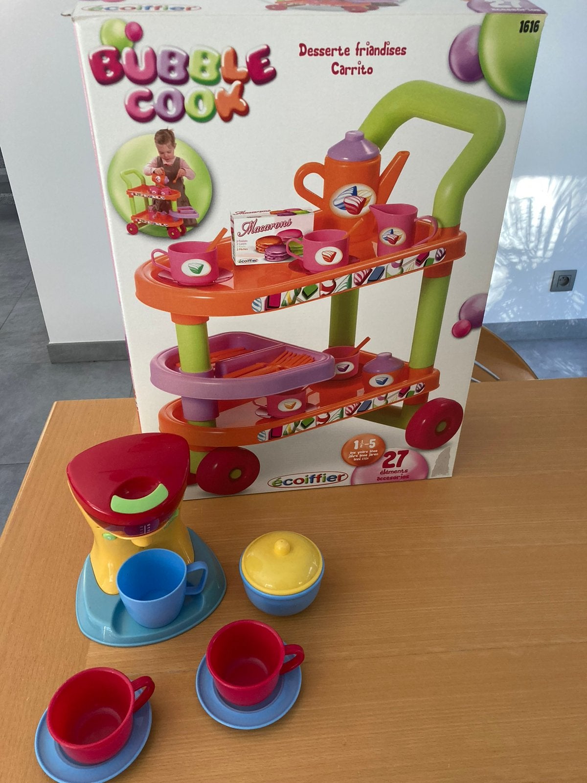 Leuk serveerwagentje met koffiezetapparaat en kassa, Ophalen, Zo goed als nieuw