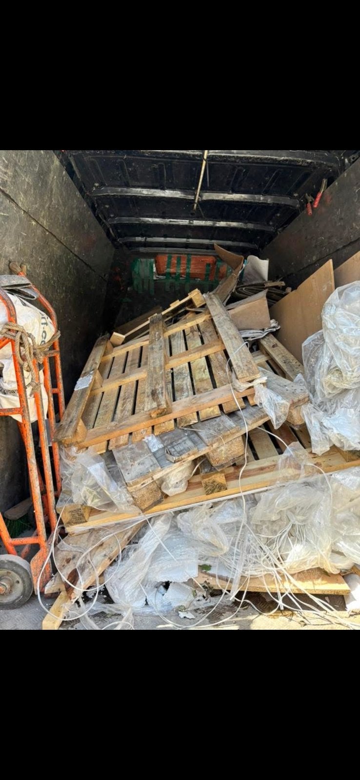 Débarras des dechet vide maison garage jardin 0465836553, Enlèvement