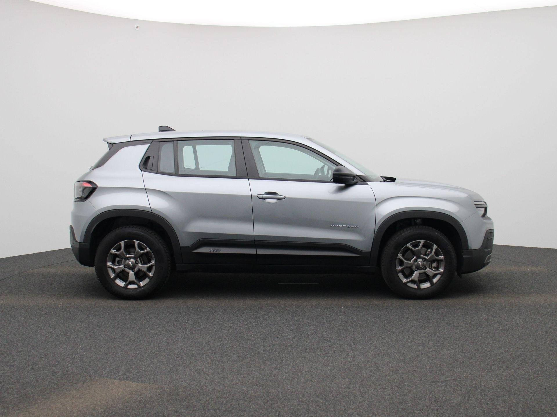 Jeep Avenger 1.2 Altitude MT6 VERWACHT, Auto's, Jeep, Voorwielaandrijving, Stof, Gebruikt, Zwart
