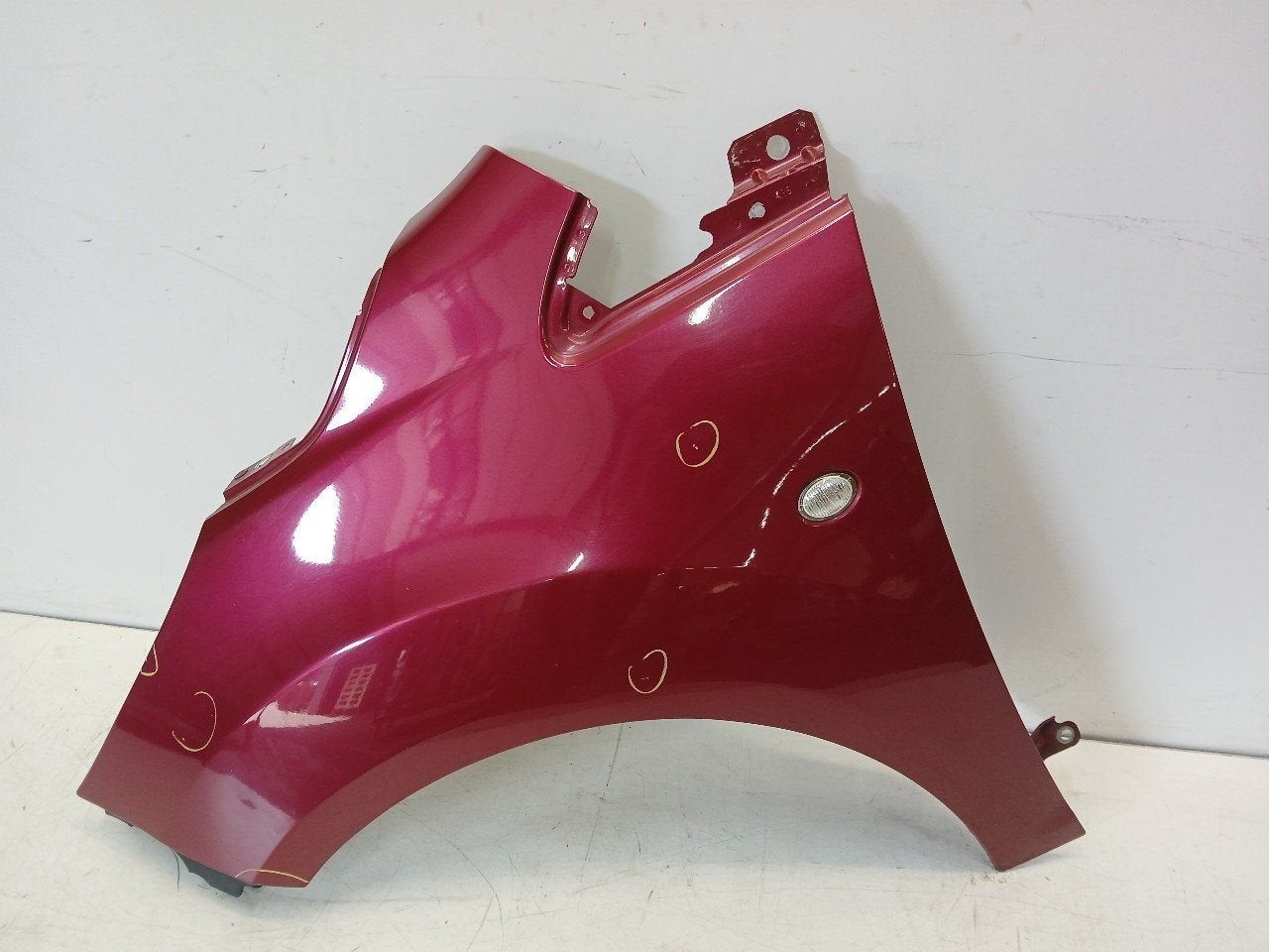Spatbord links voor Ford Ka, Onderdelen@venauto.nl, Van der Ven Autorecycling B.V., Ettenseweg 76, 4706 PB Roosendaal, The Netherlands