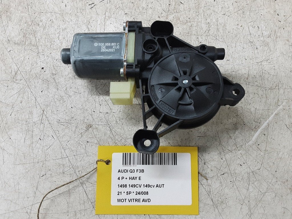 MOTOR RAAMMECHANIEK RECHTS VOOR Audi Q3 (F3B) (5Q0959801C), Info@audi.de, Audi, Audi AG, Voor