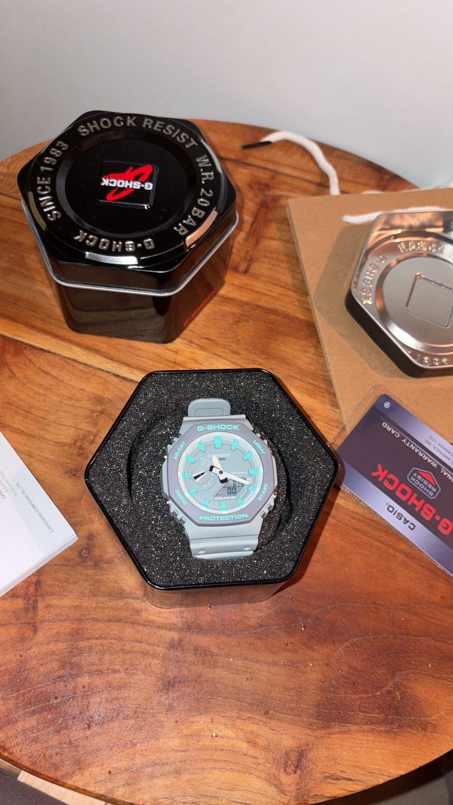 G-shock ga2100 grijs met turquoise details, Ophalen of Verzenden, Conditie, Zo goed als nieuw, Grijs
