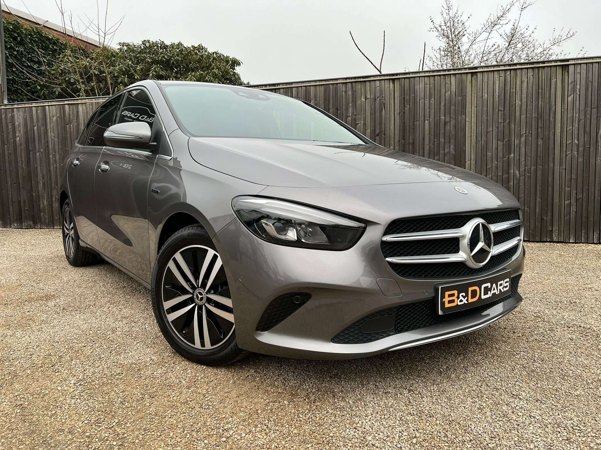 Mer­ce­des-Benz B 250 e PHEV FULL-LED/17″/CAM/CRUISE/ZET, Auto's, Mercedes-Benz, Automaat, 32 g/km, Monovolume, Gebruikt