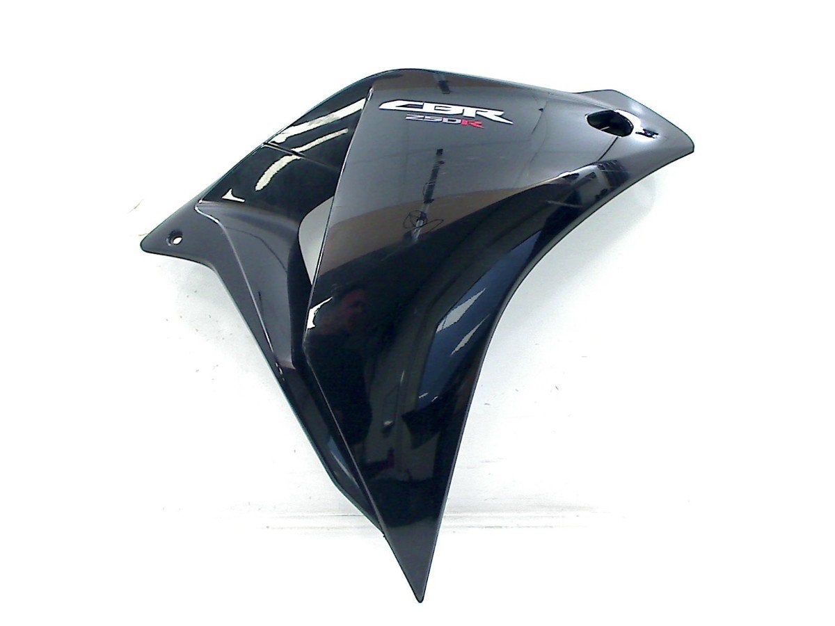 ZIJKUIPDEEL RECHTS CBR 250 R 2011-2013 (CBR250 CBR250R), Motoren, Dhr. S. di Majo, Gebruikt, Info@cama-motorparts.nl, P.J. Troelstraweg 8 8
3144 CX  MAASSLUIS, NL