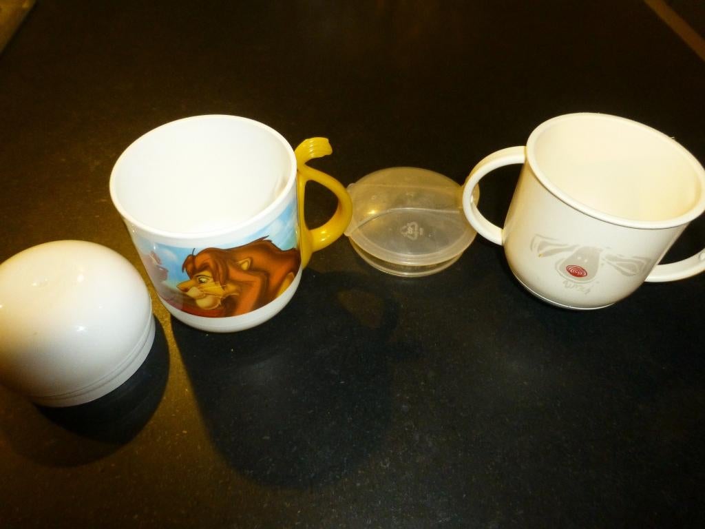 drinkbekers Woofy en leeuwenkoning, Ophalen of Verzenden, Gebruikt, Overige typen