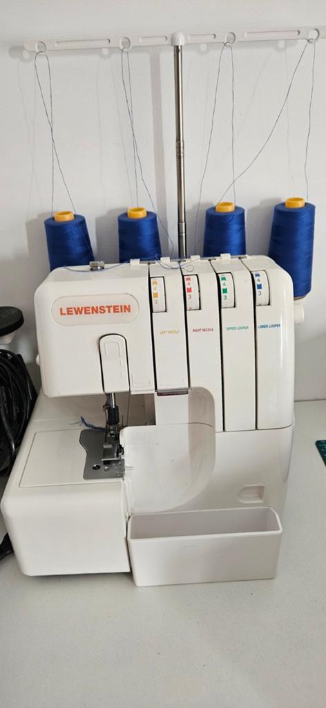 Te koop Lockmachine Lewenstein 700DE, Ophalen, Lockmachine, Lewenstein
