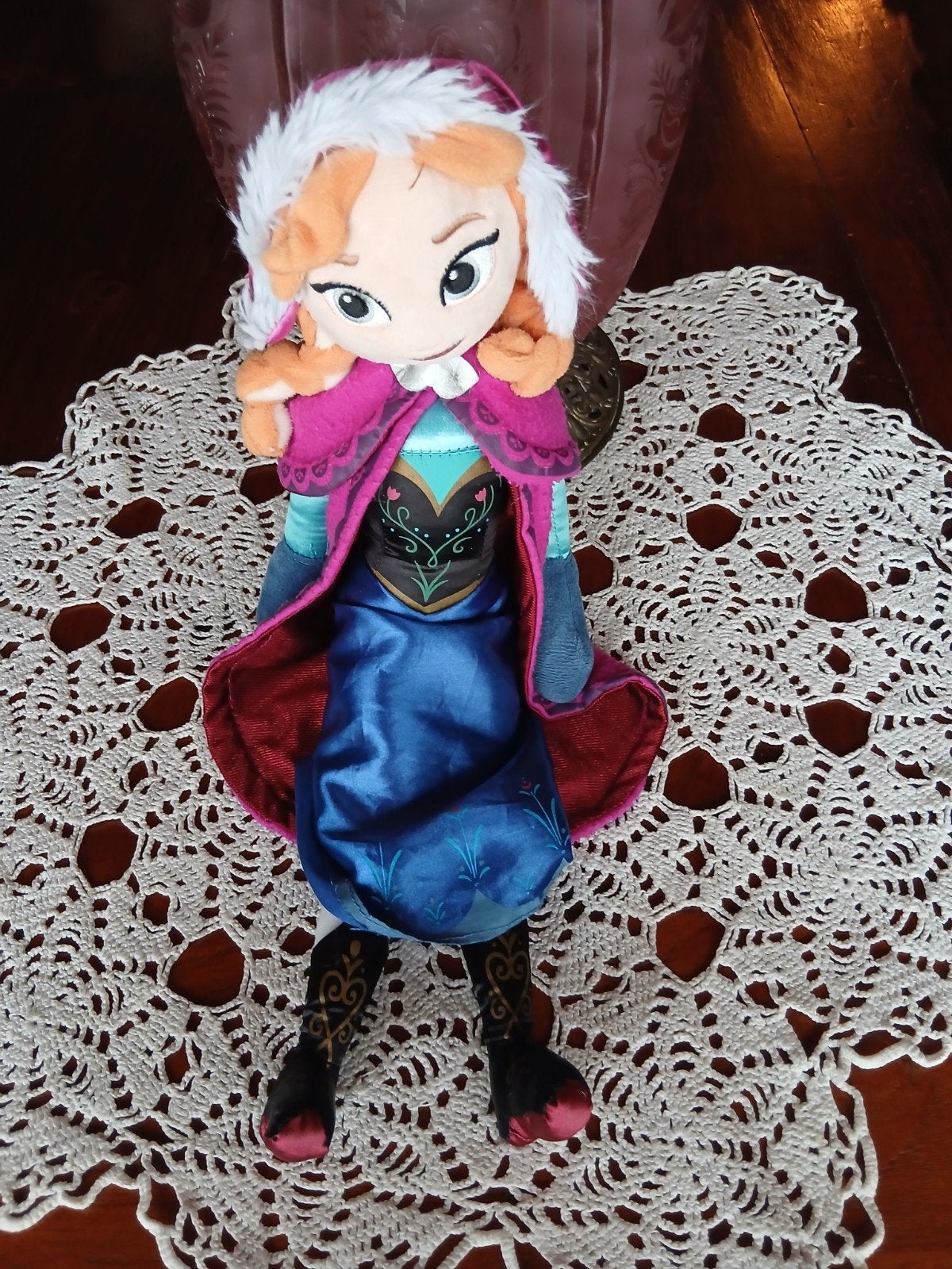 Disney Store Frozen Anna Pluche Pop (41cm)
Beschrijving: