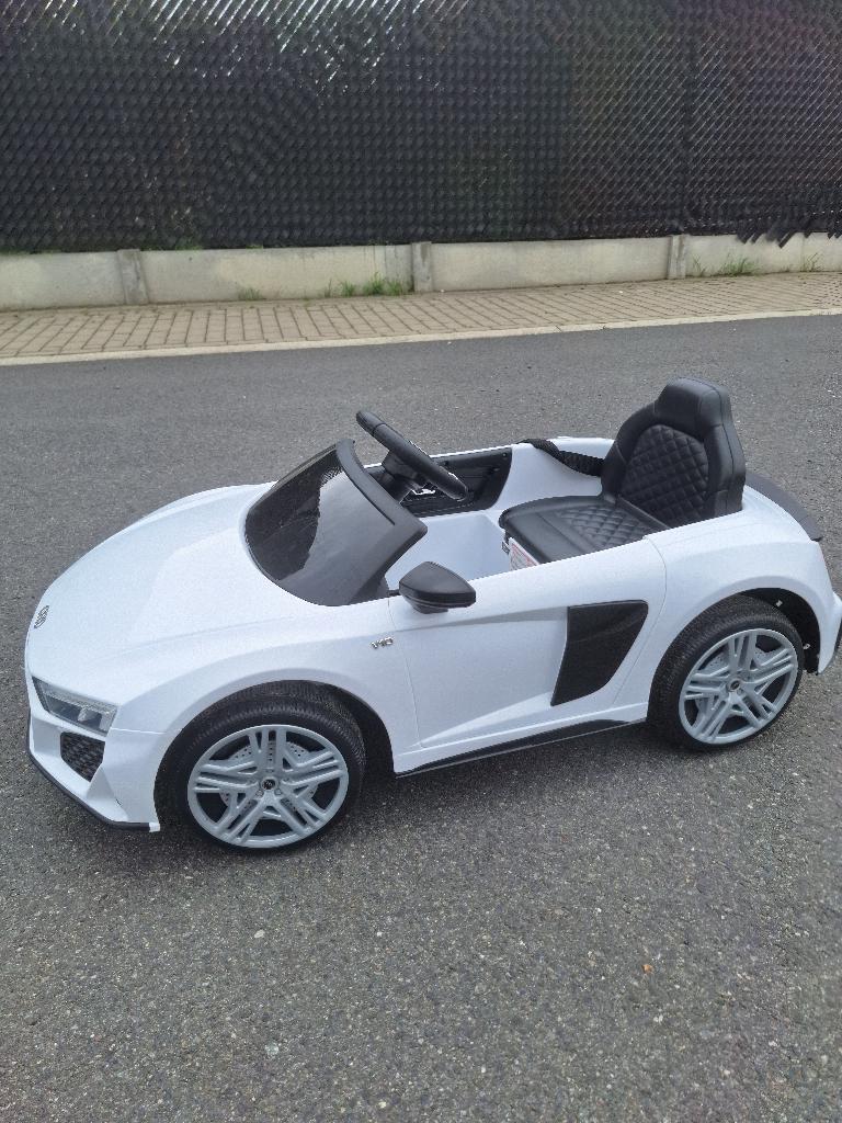 Voiture électrique pour enfants Audi R8, Enfants & Bébés, Enlèvement, Comme neuf
