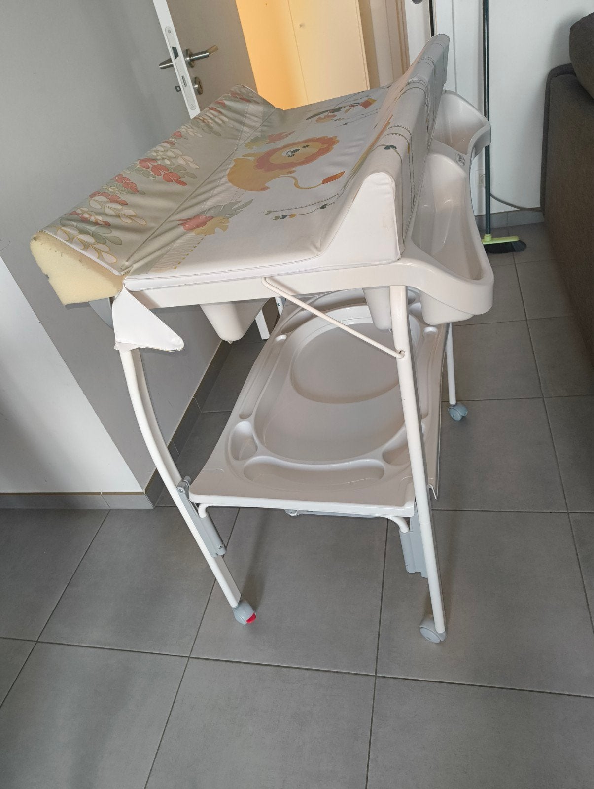 GRATUIT Table à langer baignoire, Kinderen en Baby's, Badjes en Verzorging, Ophalen, Gebruikt, Badje, Overige merken