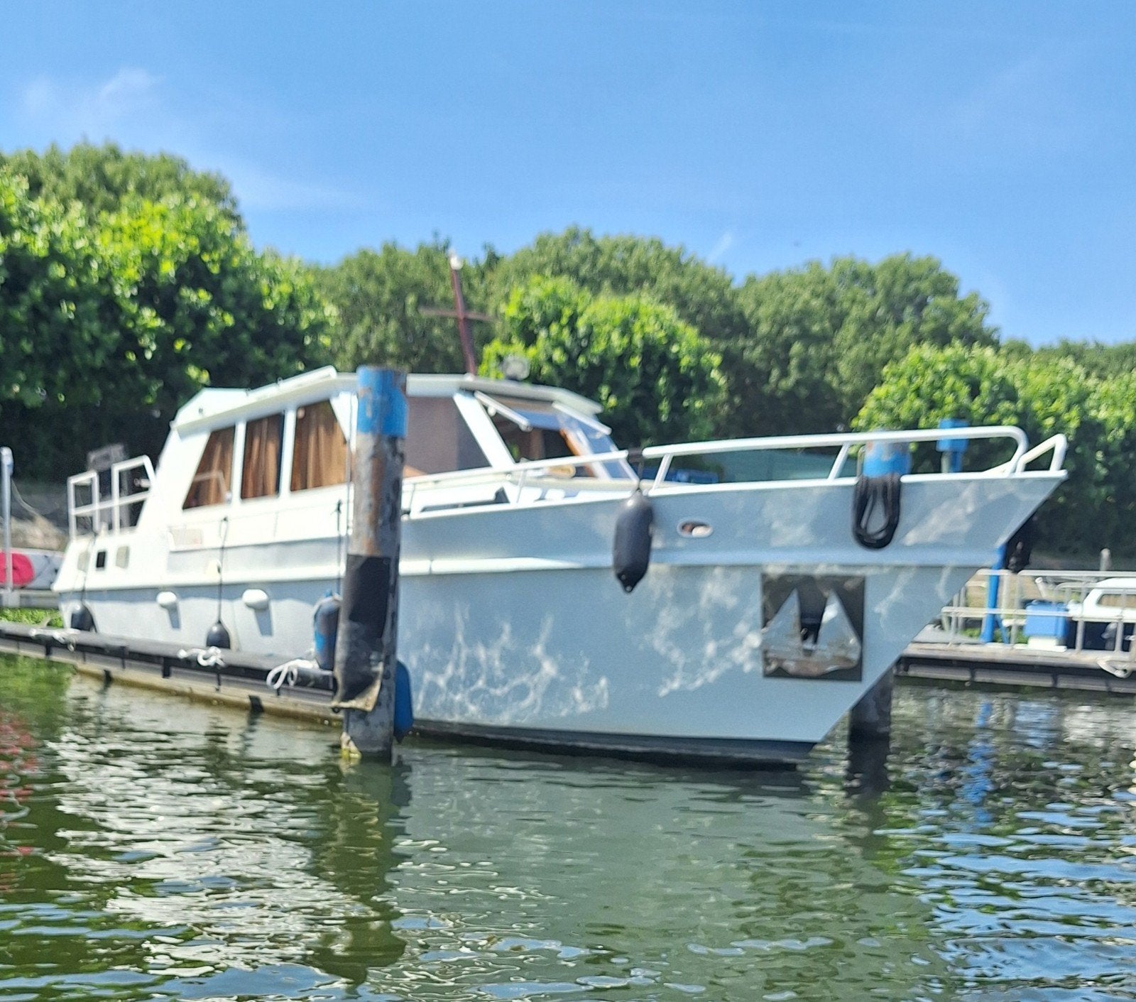 mooie grote boot 12x3.80, Watersport en Boten, Motorboten en Motorjachten, Gebruikt, Binnenboordmotor, Diesel, Boegschroef