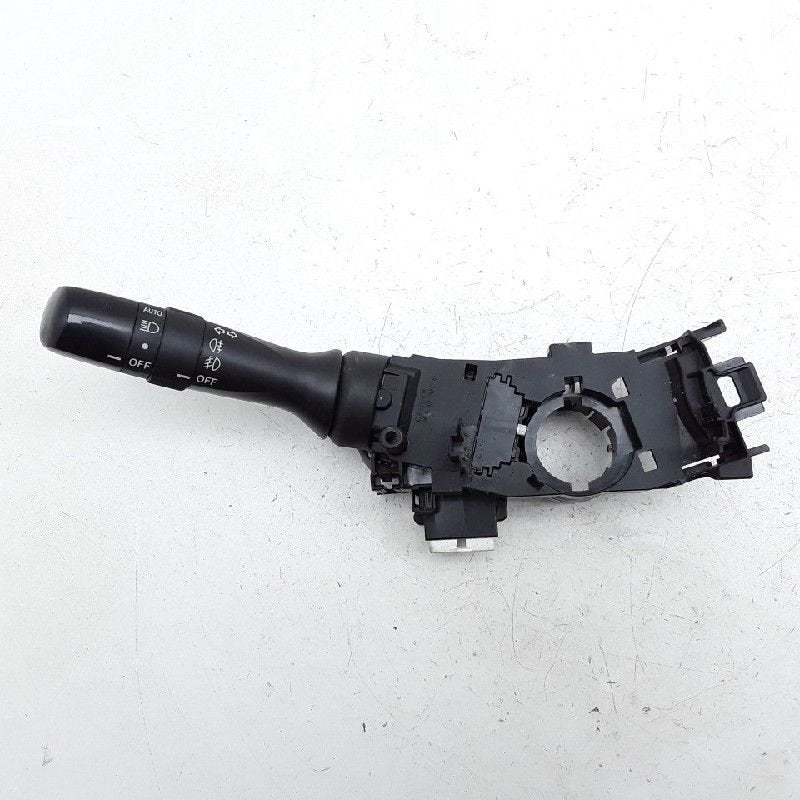 LICHTSCHAKELAAR Toyota Corolla (E15) (11-2006/11-2013), Gebruikt, Toyota